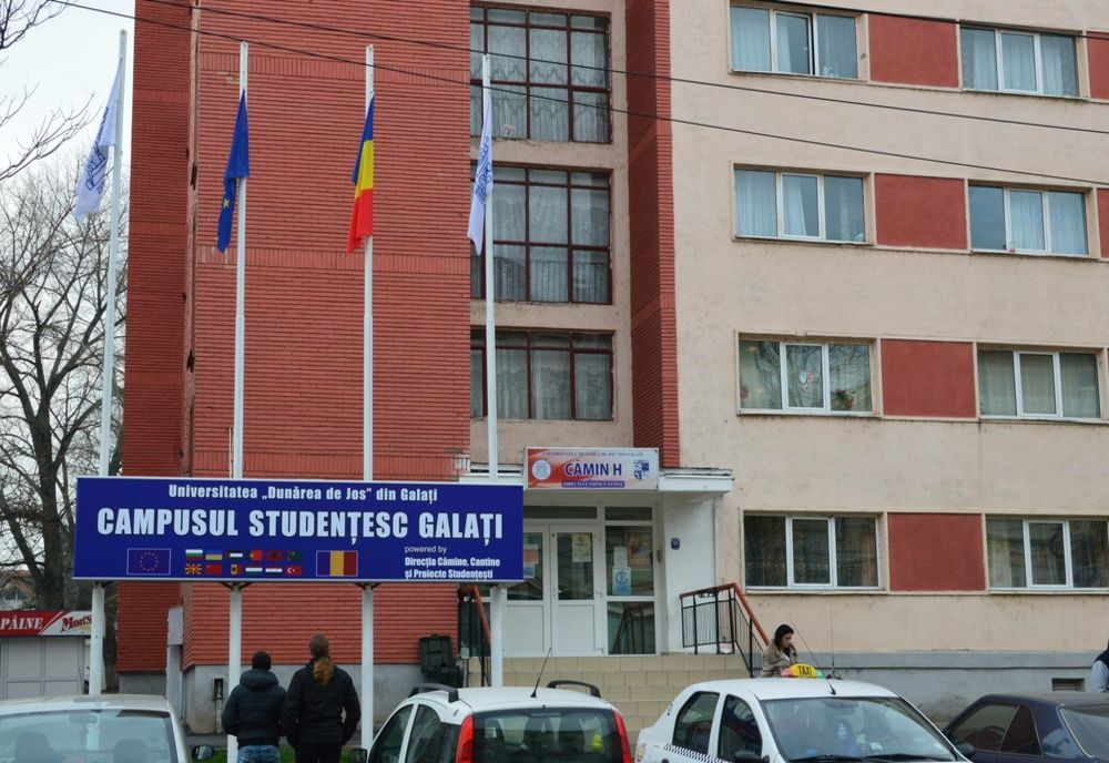 Familiile a 20 de profesori universitari din localitatea Ismail sunt cazate în căminele Universității Dunărea de Jos din Galați