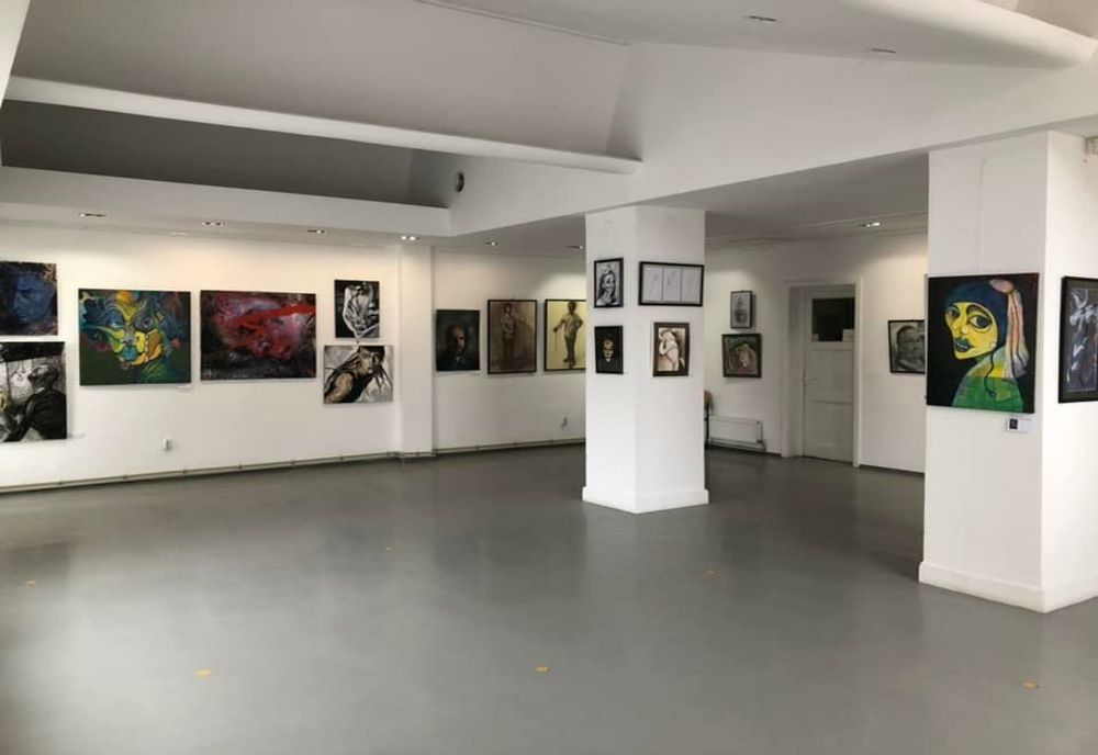 Vernisajul expoziției „ATELIER”, găzduită de Galeriile „Nicolae Mantu”