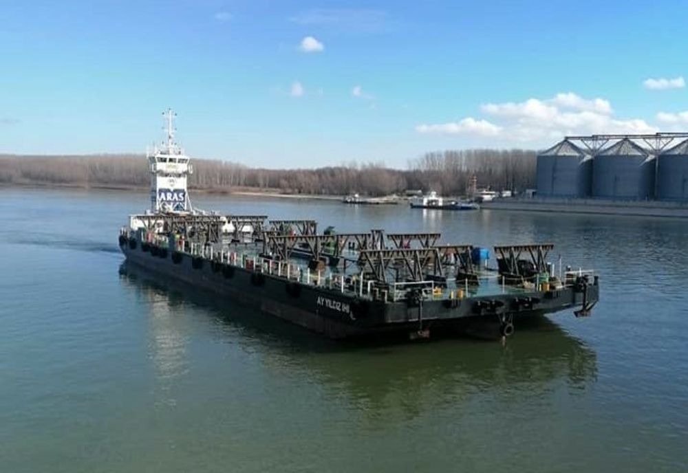 Astăzi încep operaţiunile de instalare a primelor segmente de tablier metalic la Podul peste Dunăre