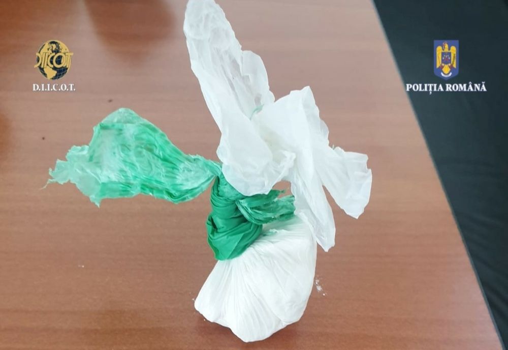 Prindere în flagrant delict, într-un dosar de trafic de droguri