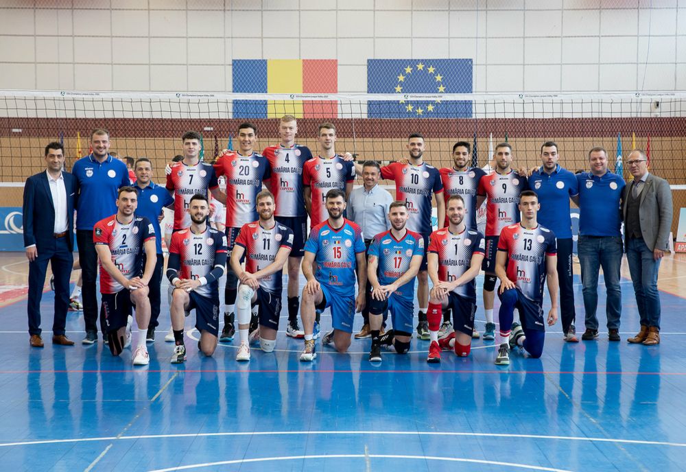 Arcada Galați a primit vineri seara medaliile pentru cel de-al patrulea titlu de campioană la volei masculin