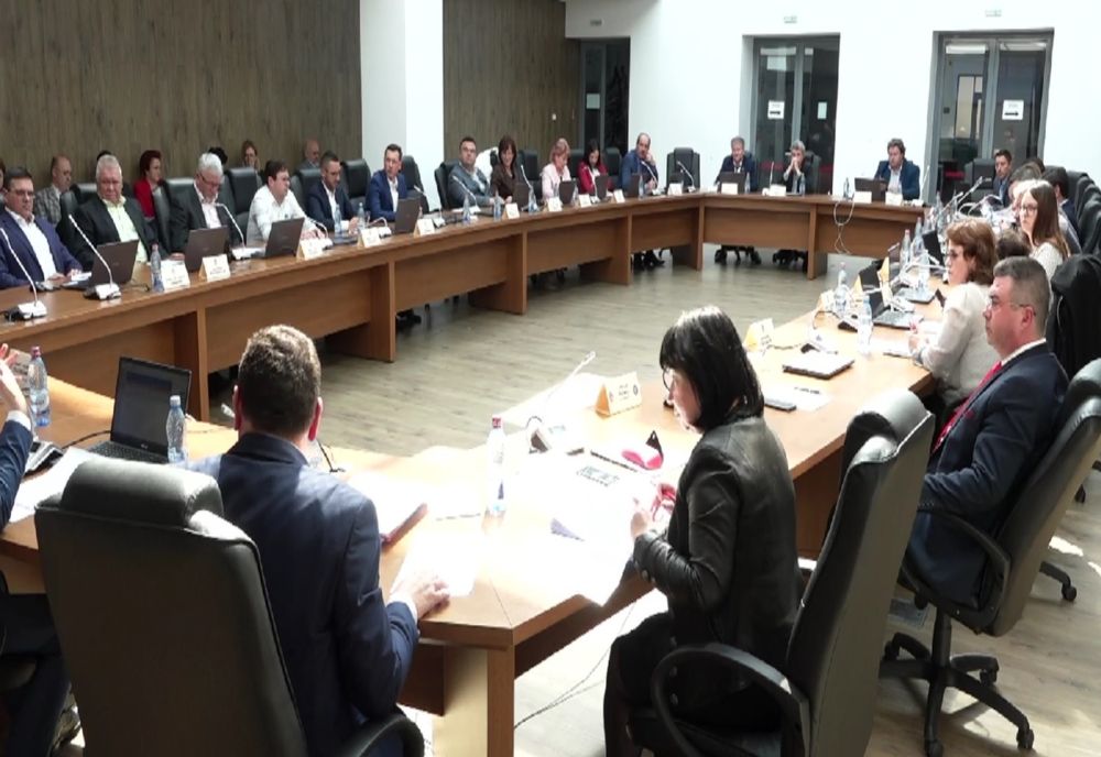 Primăriile din Galați și Vânători vor să achiziționeze prin PNRR 23 de autobuze nepoluante și un microbuz nepoluant