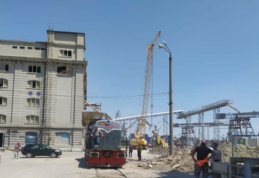 După linia cu ecartament larg, CFR a redeschis azi și linia cu ecartament normal din Portul Galați