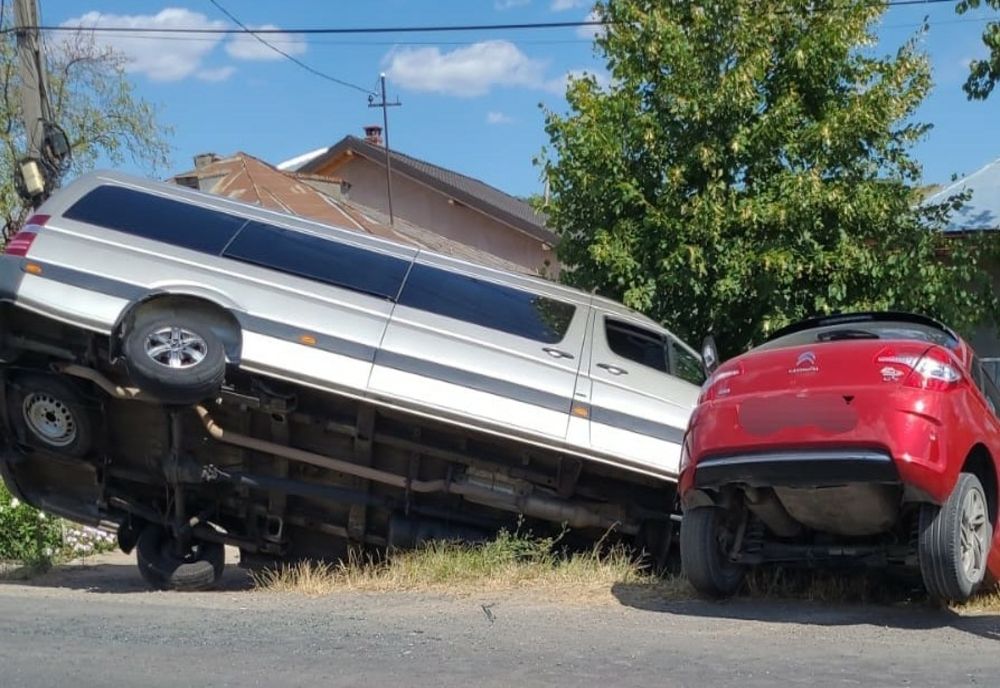 Foto: Accident cu o persoană rănită pe DJ 251, în localitatea Cuza Vodă din județul Galați