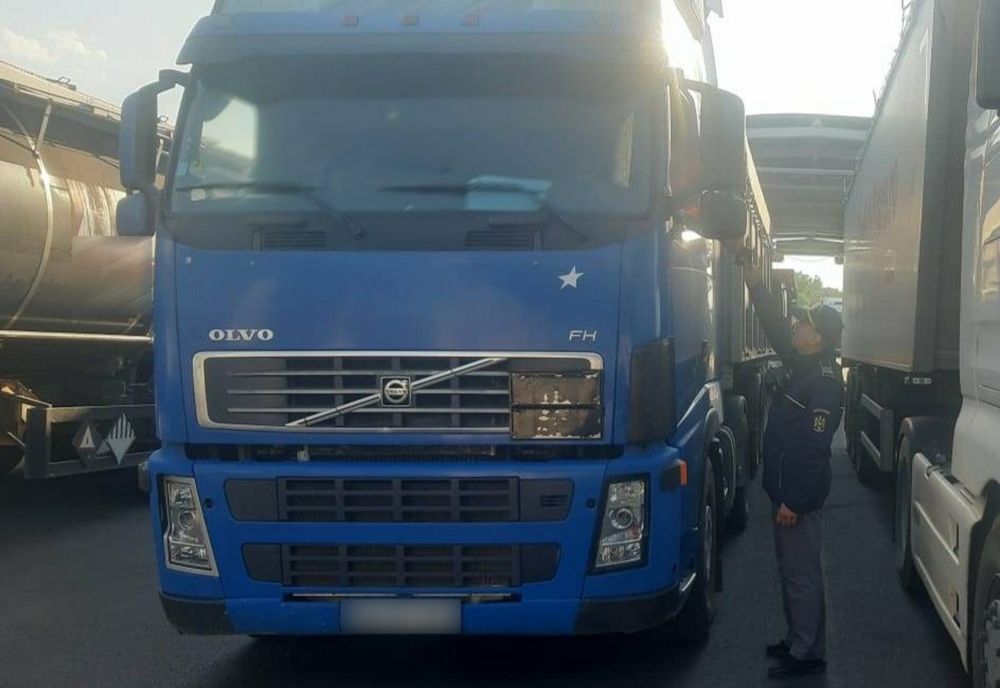 Șofer de automarfar depistat la controlul de frontieră în stare de ebrietate