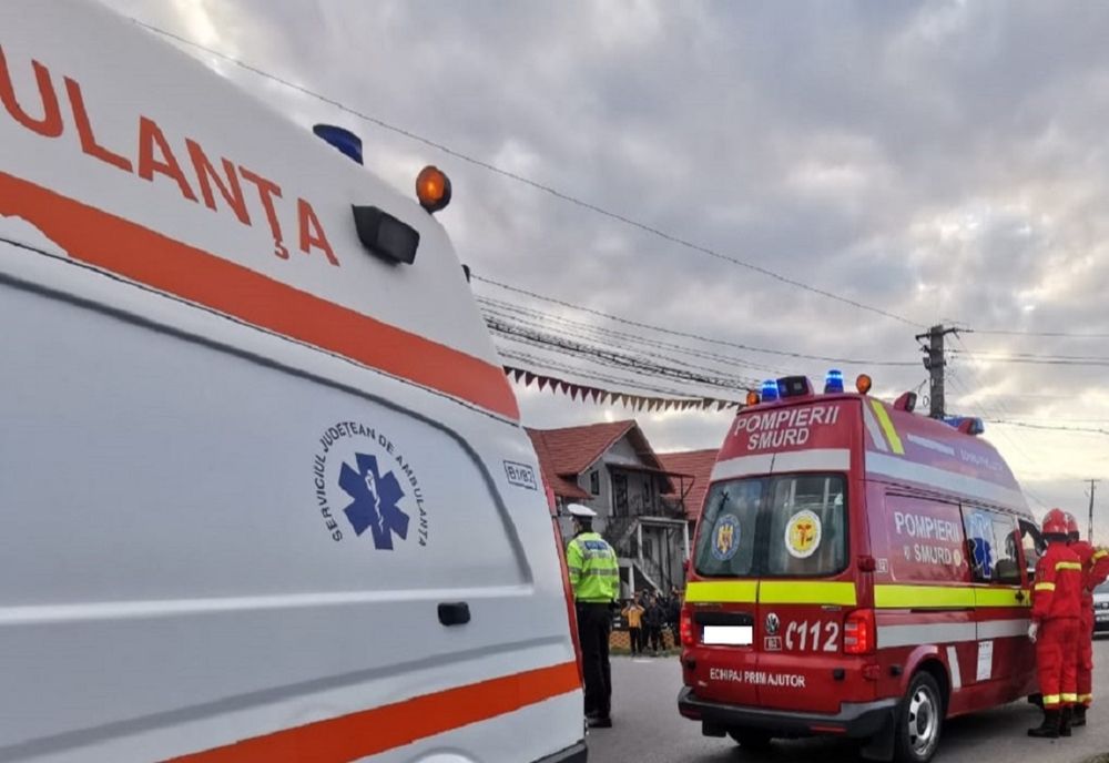  O femeie de 33 de ani, și fiul acesteia, în vârstă de trei ani, au fost răniţi într-un accident în comuna Matca