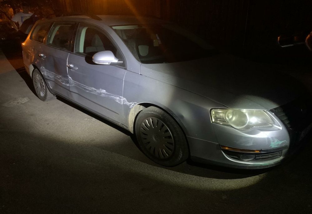 Un șofer gălățean, aflat sub influența alcoolului, a acroșat mai multe autovehicule aflate în parcarea unui bloc