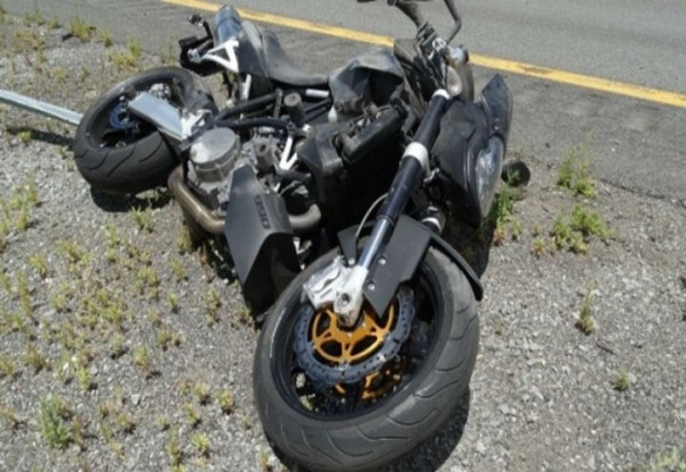 Un motociclist în vârstă de 17 ani a fost accidentat pe o stradă din Tecuci