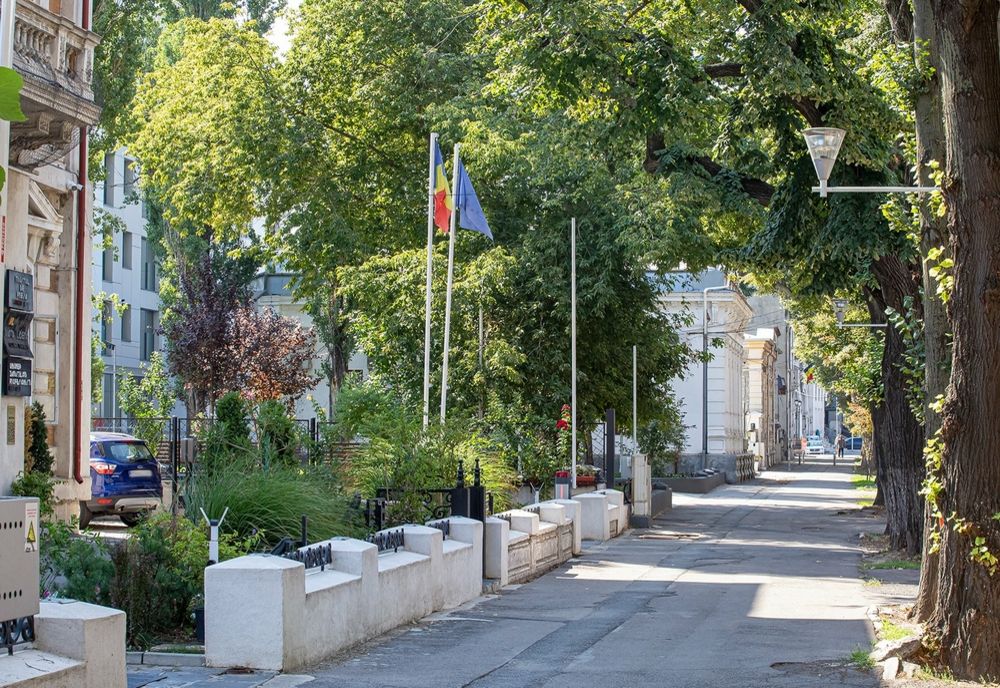 Primăria Galați vrea amenajarea de elemente tip „Aleea Celebrităților - Walk of Fame” pentru circa 150 de personalități marcante ale Galațiului