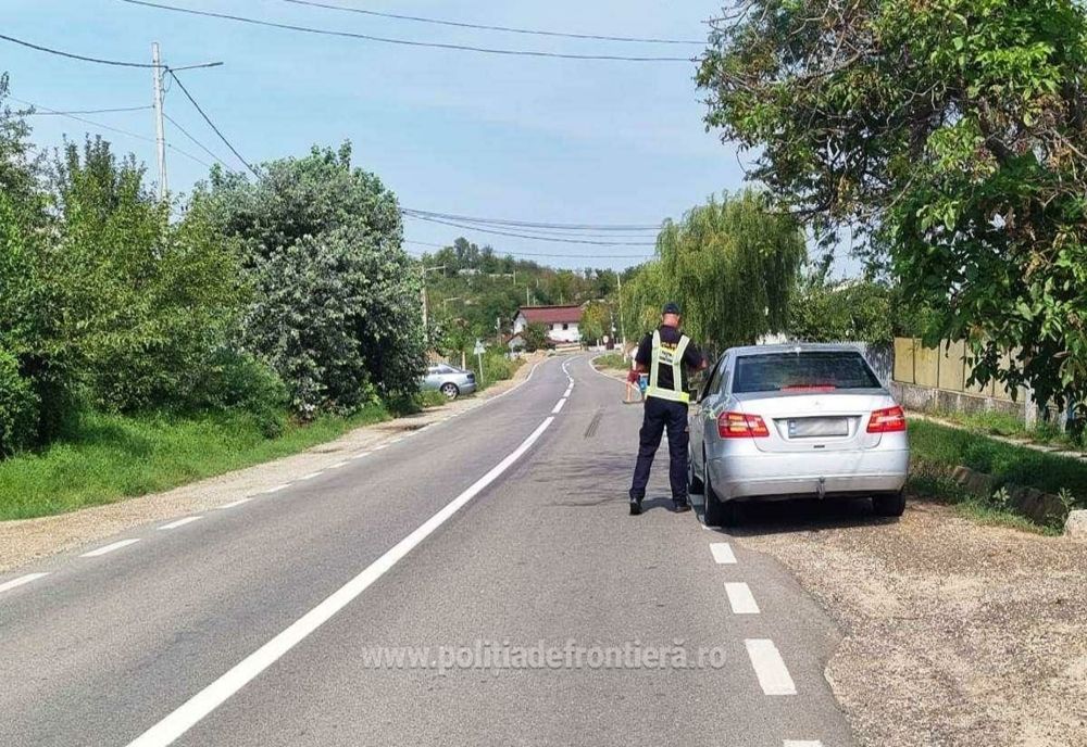 Lăsat de soţie să conducă, deși nu avea acest drept