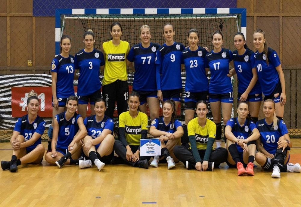 Handbalistele de la CSM au rezistat o repriză la Slatina