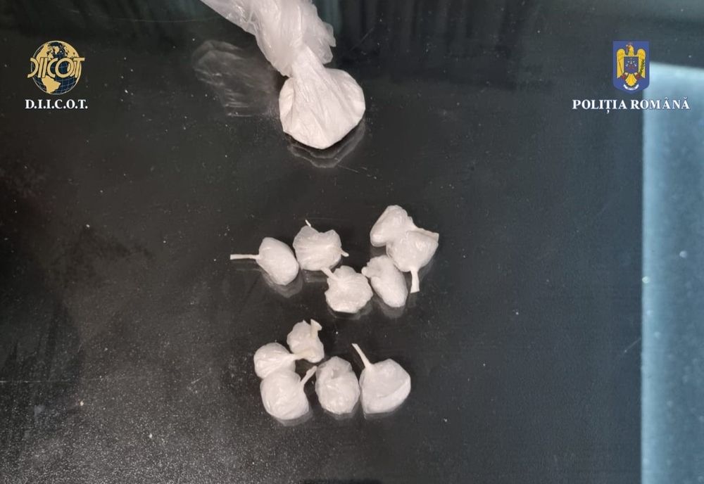 Video: Percheziții domiciliare în județul Galați, într-un dosar de trafic de persoane și trafic de droguri de risc şi de mare risc