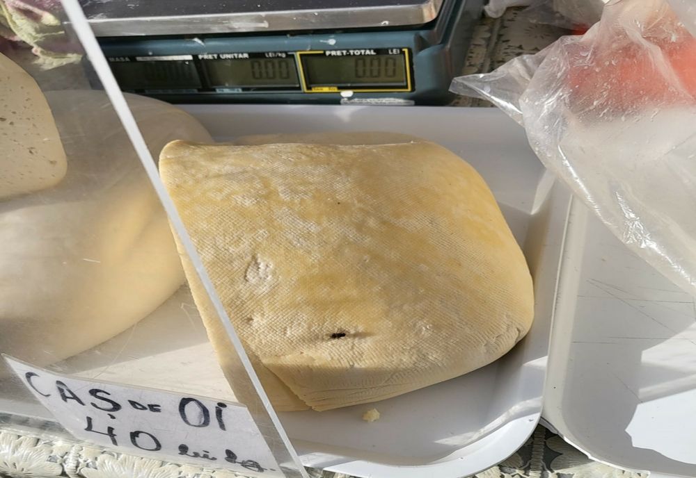 Foto: Cinci amenzi și șase avertismente au dat comisarii de la Protecția Consumatorilor din Galați, la târgul de la Păpădie