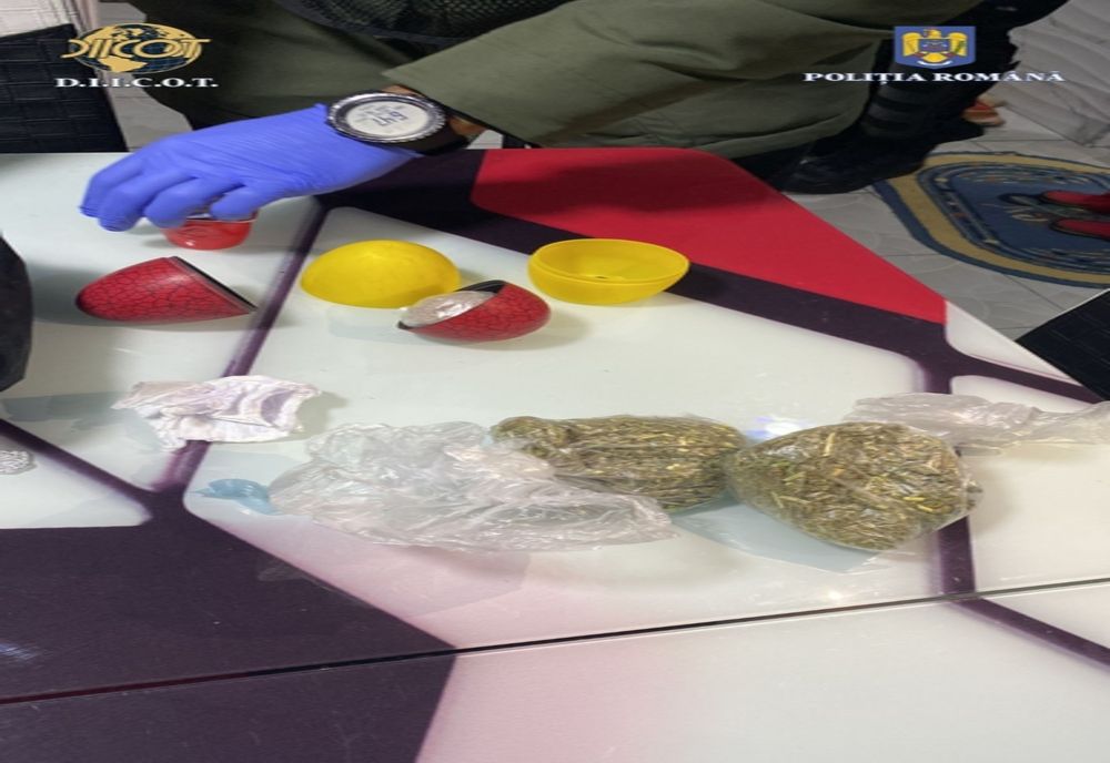 Video: Bărbat din Tecuci, reținut și apoi arestat, preventiv pentru trafic de droguri de mare risc