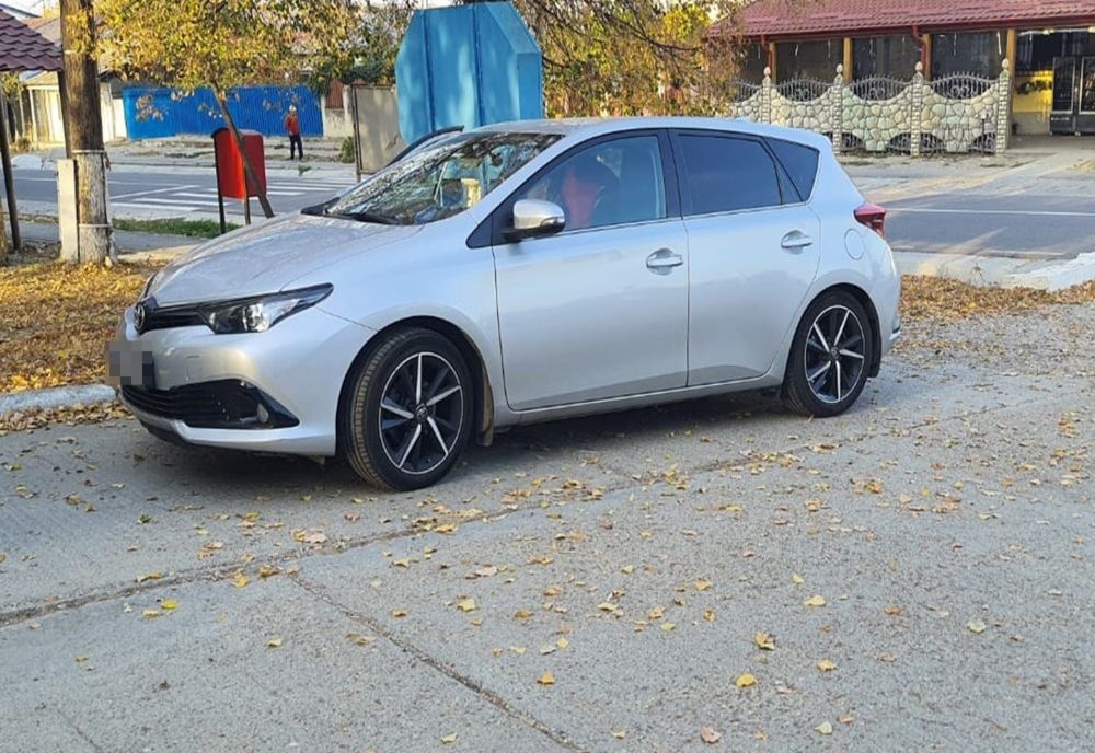 Permis de conducere fals, cu însemnele autorităţilor din Ucraina, descoperit de poliţiştii de frontieră