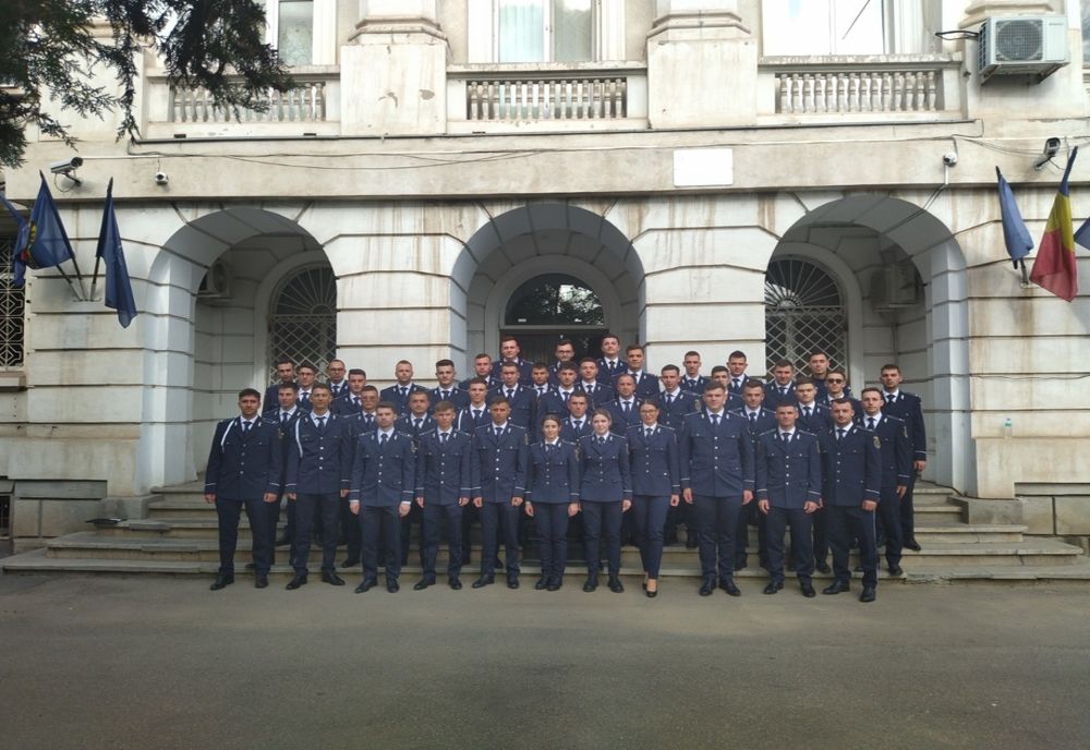 IPJ Galați are începând de astăzi 45 de agenți proaspeți absolvenți ai școlilor de agenți de poliție