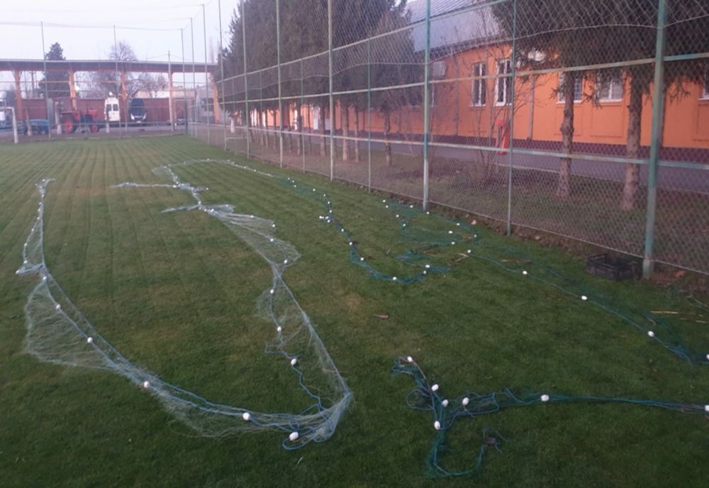 Un gălățean a fost prins de jandarmi în timp ce se afla la pescuit cu plase monofilament