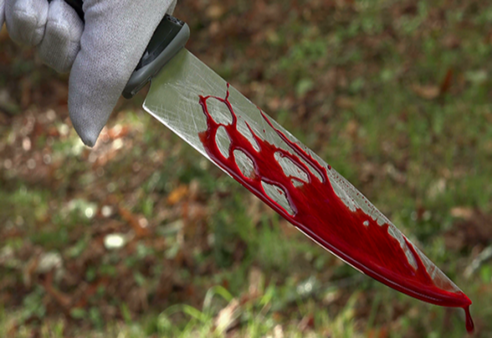 Un gălățean s-a înjunghiat în zona inimii după ce a pierdut tot salariul la jocurile de noroc