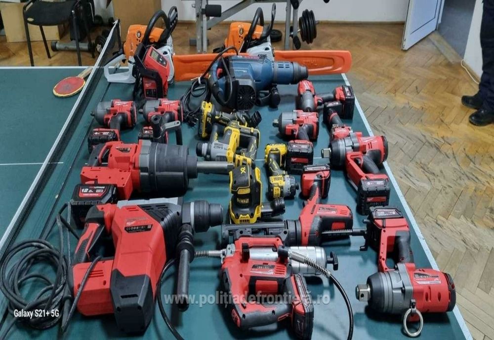 Cu uneltele electrice deținute fără drept și-a construit doar o cercetare penală
