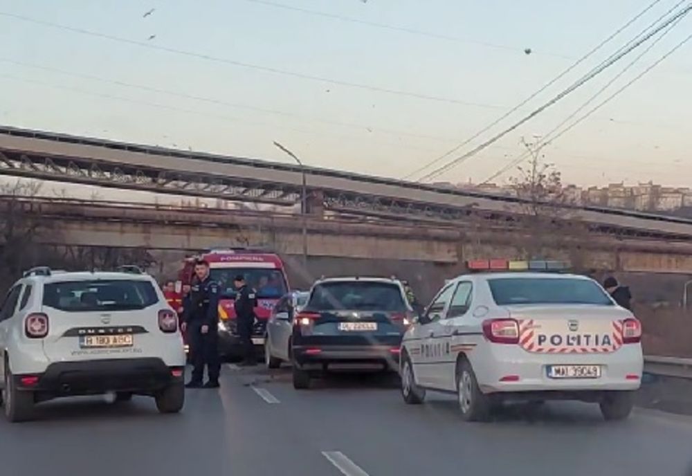 Accident cu trei autovehicule implicate la intrarea în municipiul Galați