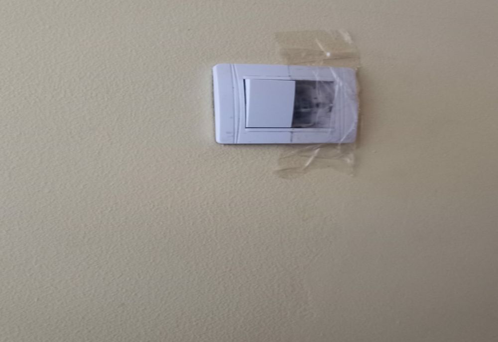 Bătrâni hrăniţi cu mâncare expirată în cămine pentru pensionari din Galaţi