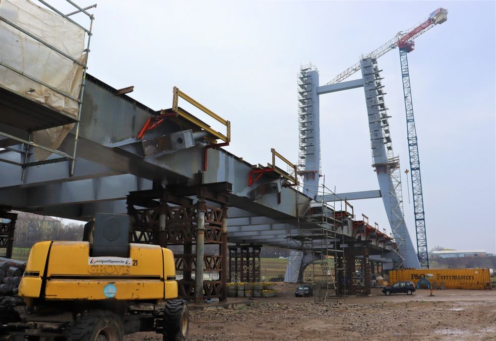 Podul hobanat de la Galaţi ar putea să fie gata anul acesta