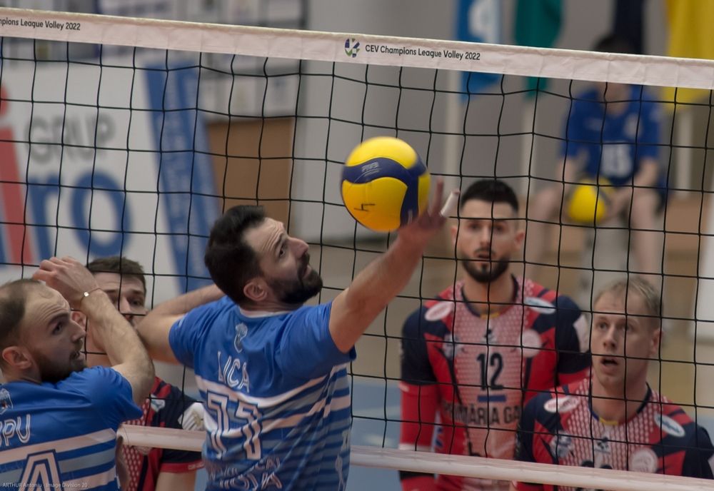 Victorii în minim de seturi pentru CSM Arcada în meciurile cu SCMU Craiova și U Cluj Napoca