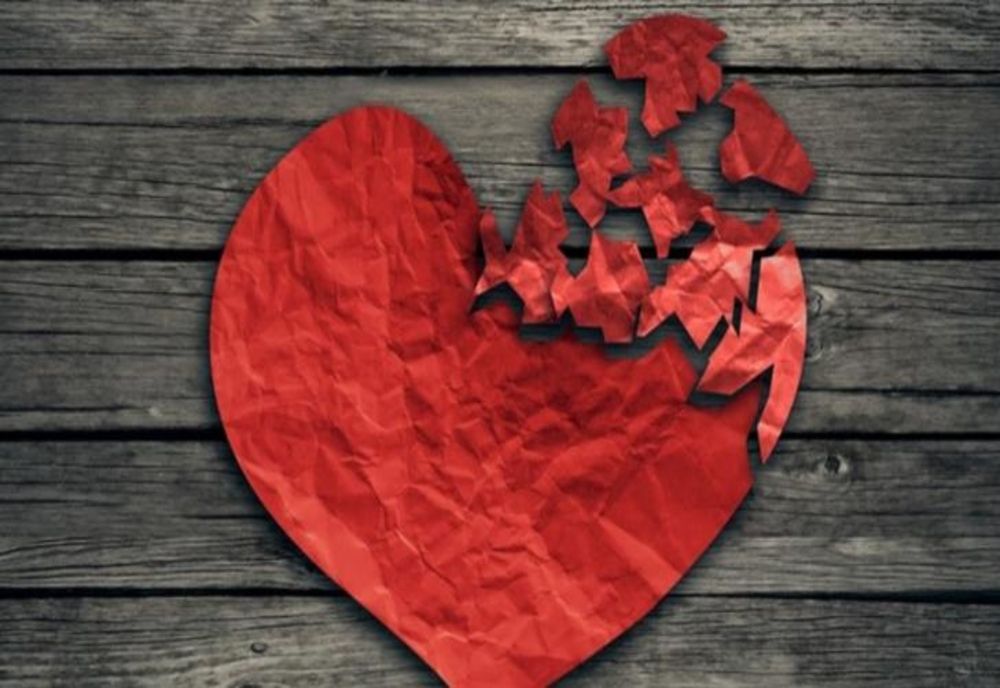 DNSC AVERTIZEAZĂ CU PRIVIRE LA ÎNȘELĂTORIILE ROMANTICE DIN MEDIUL ONLINE. „MULTE VICTIME SUNT FEMEI”