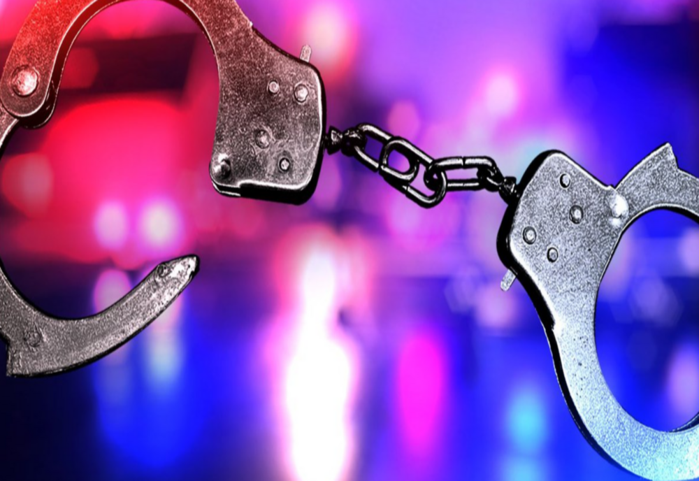 Bucătăreasa unui spital, în AREST după ce a promis joburi - A luat sume uriașe de la oameni care voiau un loc de muncă