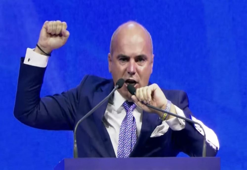 RAREȘ BOGDAN: ESTE UN INDIVID ÎN SPATELE BINOMULUI TOXIC, PSD-AUR, ACELAȘI SOCIALIST DE 25 DE ANI. OPRIȚI-L PE HREBENCIUC!