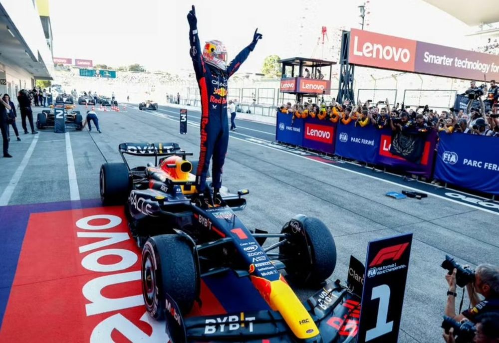 Verstappen a ajuns la 50 de victorii în Formula 1