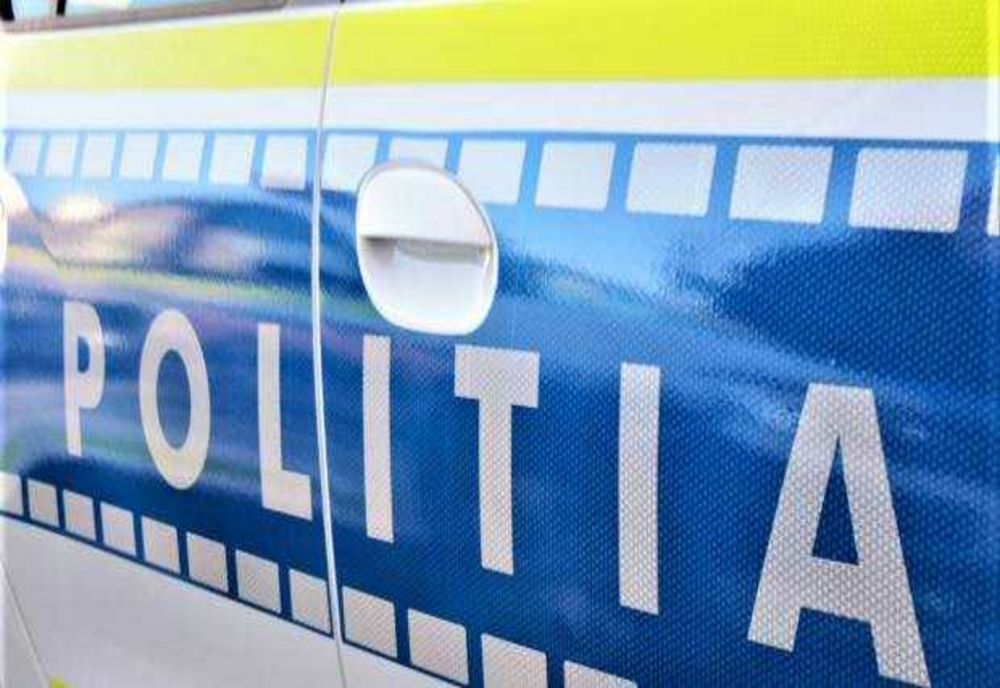 Focuri de armă la Galați. Un bărbat care a intrat peste o fată în casă a atacat polițiștii. Agenții au tras în el ca să-l oprească