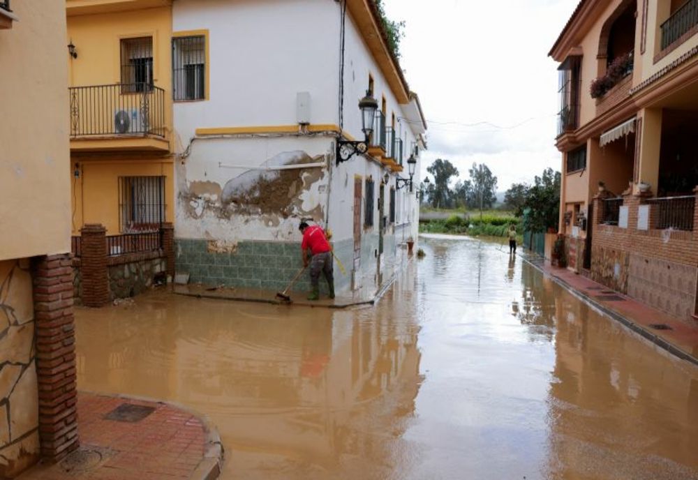 SPANIA: SUTE DE PERSOANE, EVACUATE DIN CAUZA RISCULUI DE INUNDAȚII