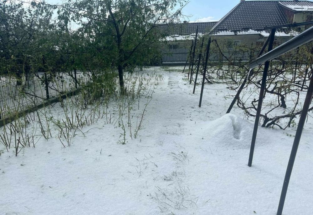 GRINDINA A FĂCUT RAVAGII ÎN DOUĂ JUDEȚE DIN ȚARĂ