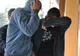 Doi tâlhari violenţi, prinşi de poliţiştii tecuceni şi reţinuţi