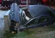 Un șofer a intrat cu mașina într-un cap de pod