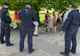 Picnic în cimitir întrerupt de jandarmi