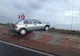 A fugit de polițiști și s-a oprit în sensul giratoriu