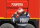 Bărbat găsit inconștient în apartamentul care a luat foc