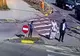 Părinți amendați de Poliția Locală după ce copilul lor a dărâmat un indicator rutier