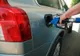 S-a deplasat la stația peco cu un autoturism căruia i-a aplicat numerele de înmatriculare de la un alt autovehicul, iar după ce a alimentat cu combustibil, a plecat fără să achite contravaloarea acestuia